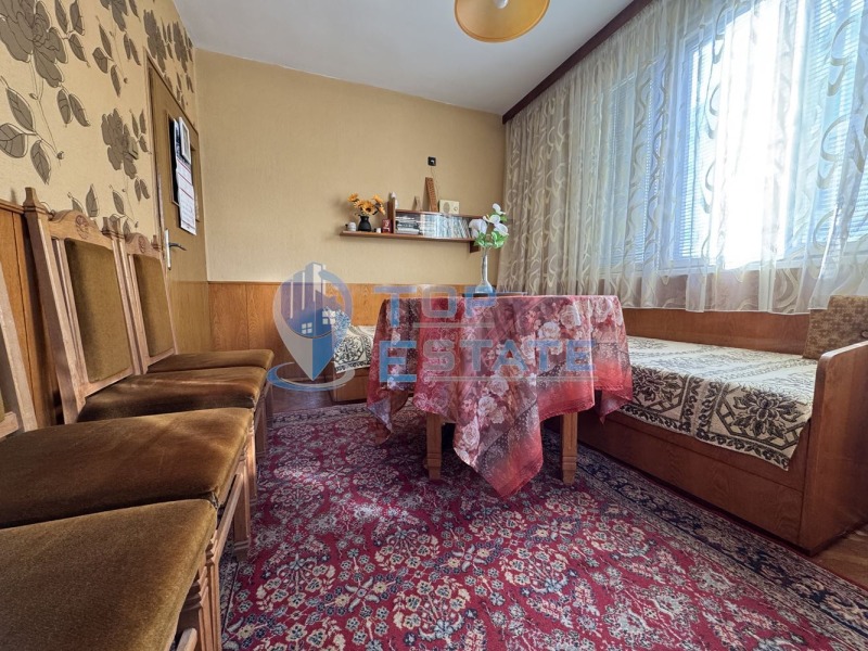 Продава МНОГОСТАЕН в град Велико Търново, Център - 100 кв.м / 154 500 € » 302 175.74 лв., ТОП ЕСТЕЙТ
