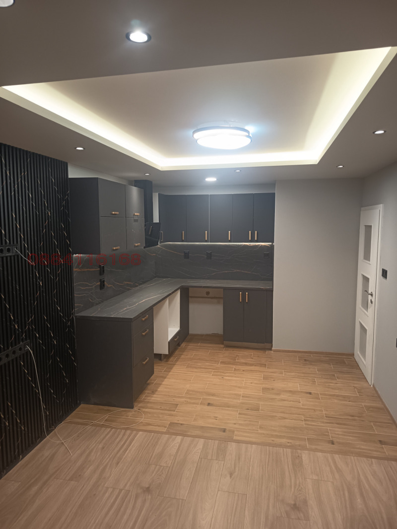 Продава 3-СТАЕН, гр. Перник, Мошино, снимка 2 - Апартаменти - 52996205