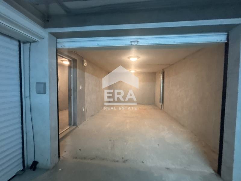 Продава ГАРАЖ, ПАРКОМЯСТО, гр. Варна, Бриз, снимка 3 - Гаражи и паркоместа - 53969484