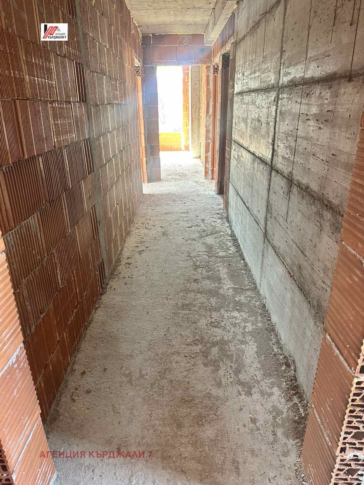 Продава 3-СТАЕН, гр. Кърджали, Студен кладенец, снимка 10 - Апартаменти - 53813047