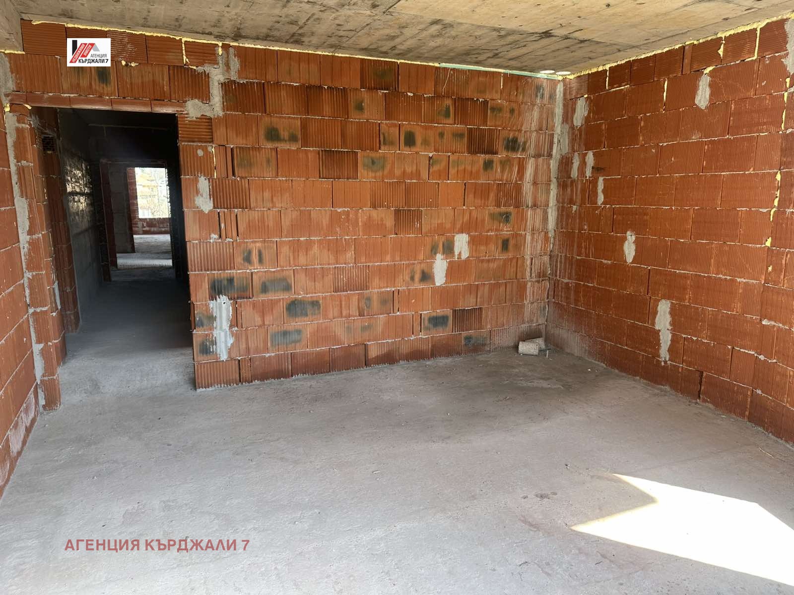 Продава 3-СТАЕН, гр. Кърджали, Студен кладенец, снимка 2 - Апартаменти - 53813047