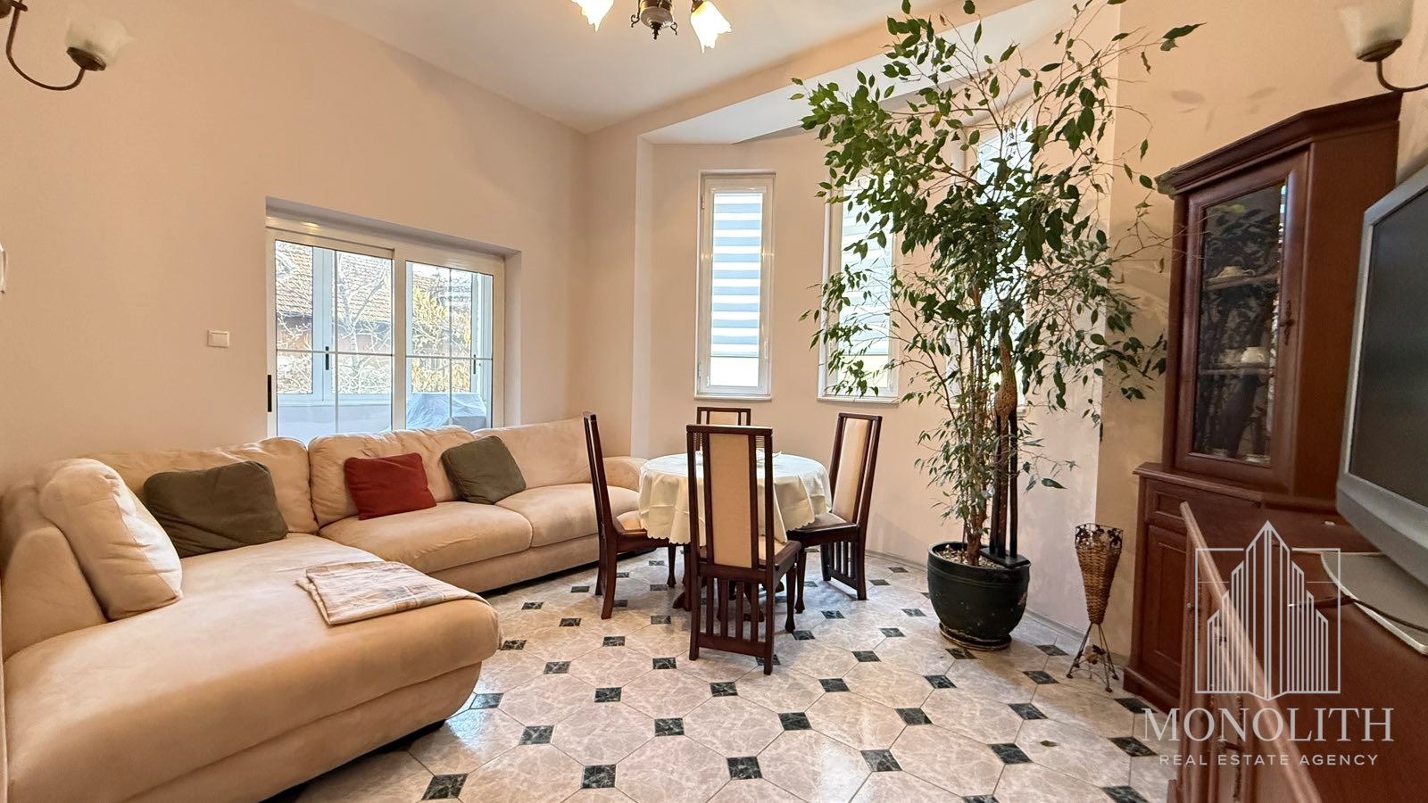 Продава 3-СТАЕН, гр. София, Център