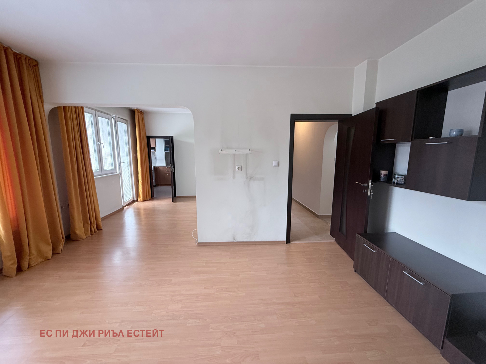 Продава 3-СТАЕН, гр. София, Оборище, снимка 3 - Апартаменти - 55289672