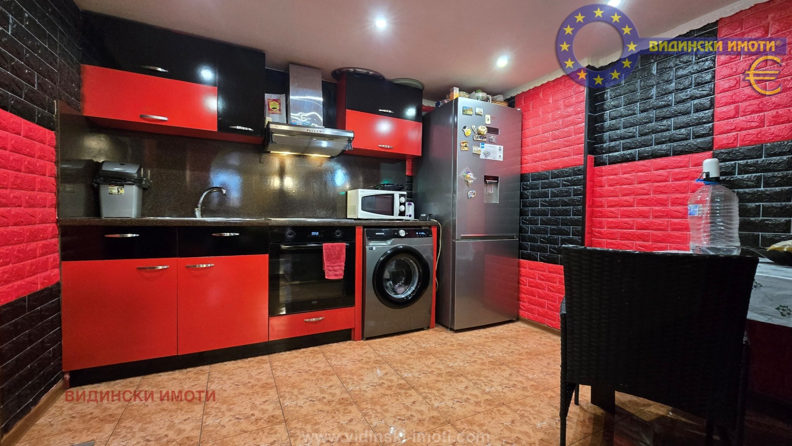 Продава КЪЩА, гр. Видин, Крум Бъчваров, снимка 2 - Къщи - 52087802