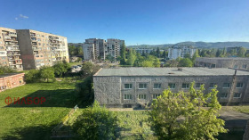 Studio Mošino, Pernik 2