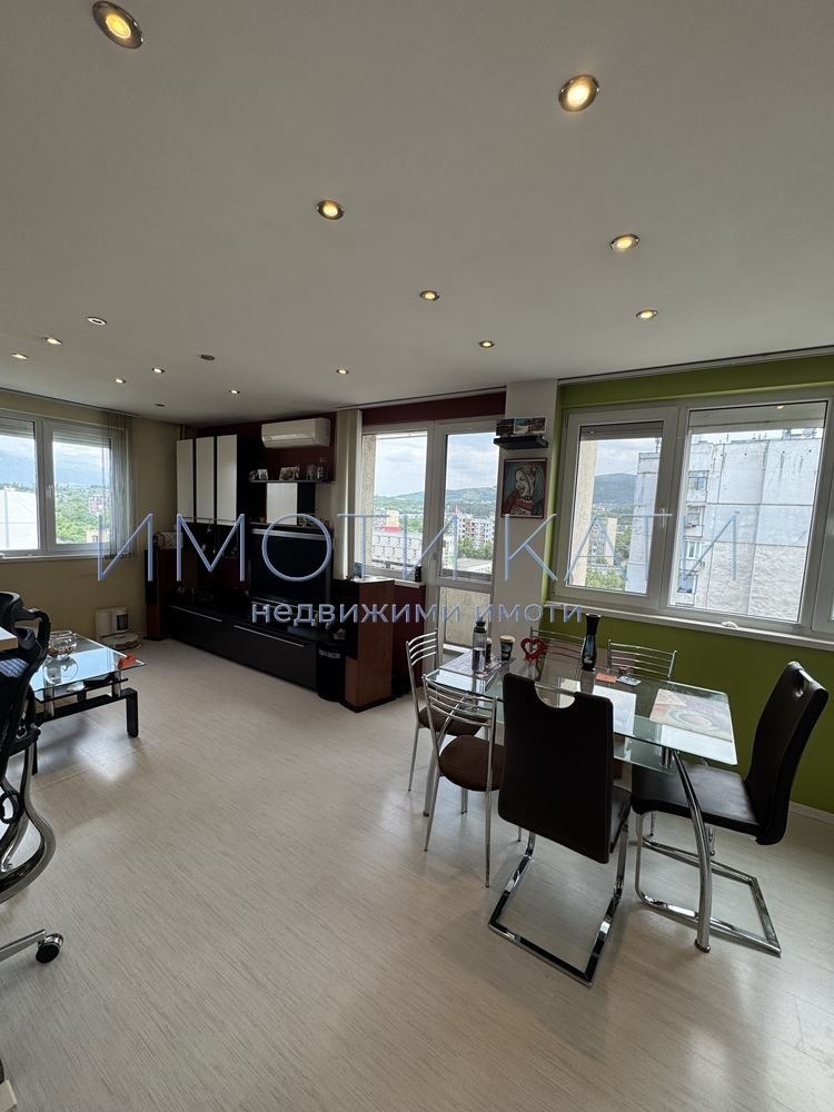 En venta  1 dormitorio Pernik , Dimova majala , 60 metros cuadrados | 99483719