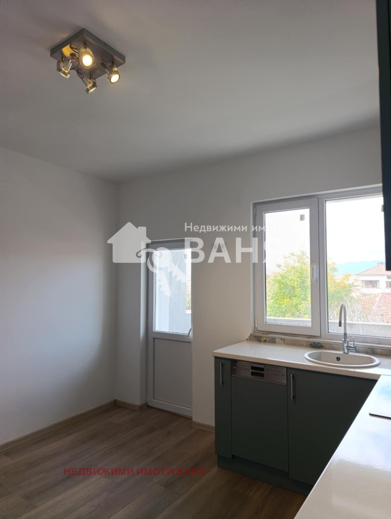 Продава ЕТАЖ ОТ КЪЩА, гр. Сопот, област Пловдив, снимка 3 - Етаж от къща - 52379593