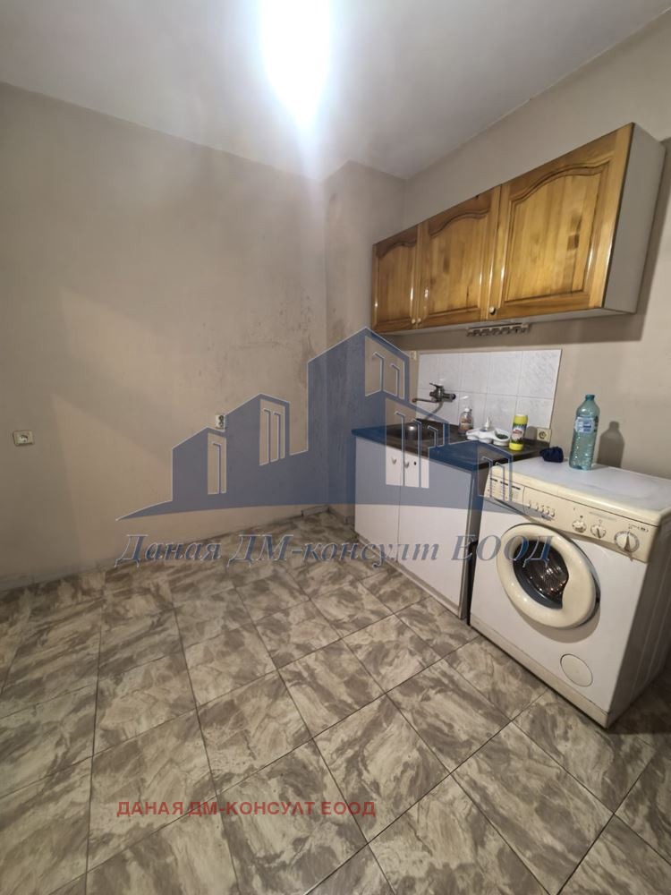Продава МНОГОСТАЕН, гр. Шумен, Добруджански, снимка 4 - Апартаменти - 53729625