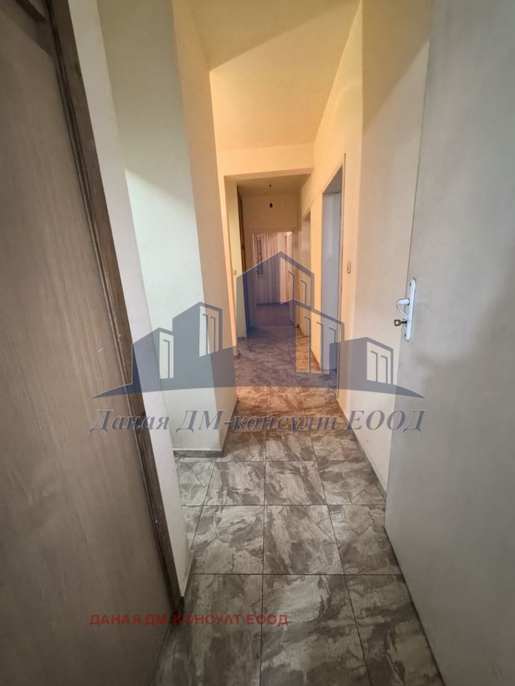 Продава МНОГОСТАЕН, гр. Шумен, Добруджански, снимка 8 - Апартаменти - 53729625