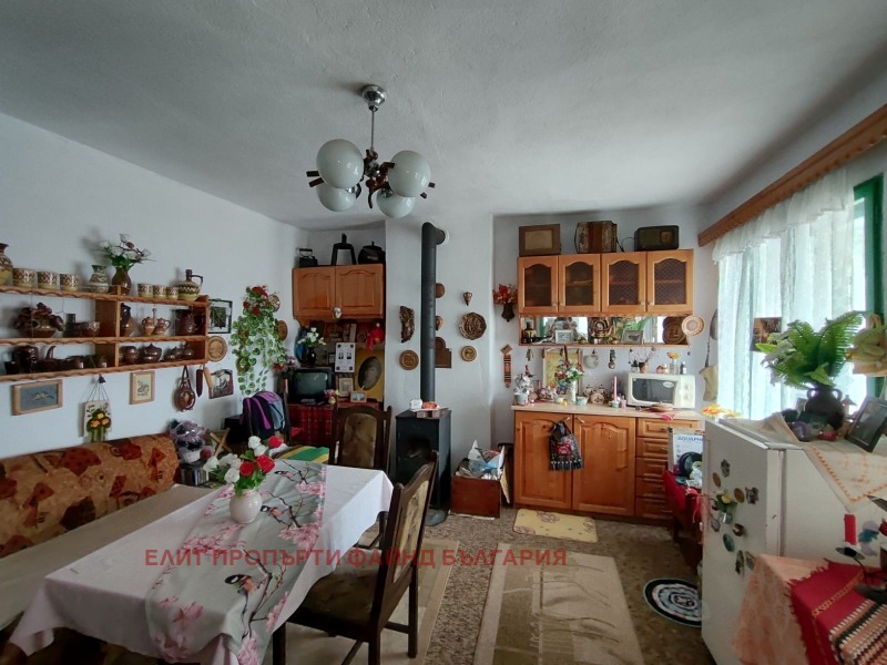 Te koop  Huis regio Sjoemen , Veselinovo , 239 m² | 92892525 - afbeelding [2]