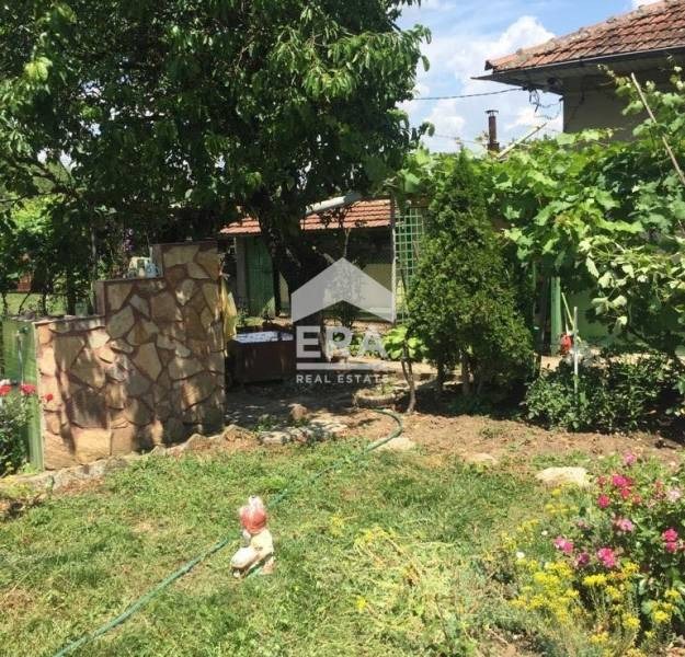 Продава КЪЩА, с. Слатина, област Силистра, снимка 2 - Къщи - 52605480