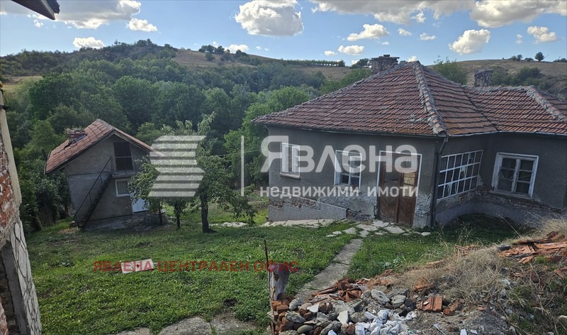 Продава КЪЩА, с. Големо Бучино, област Перник, снимка 10 - Къщи - 56331743