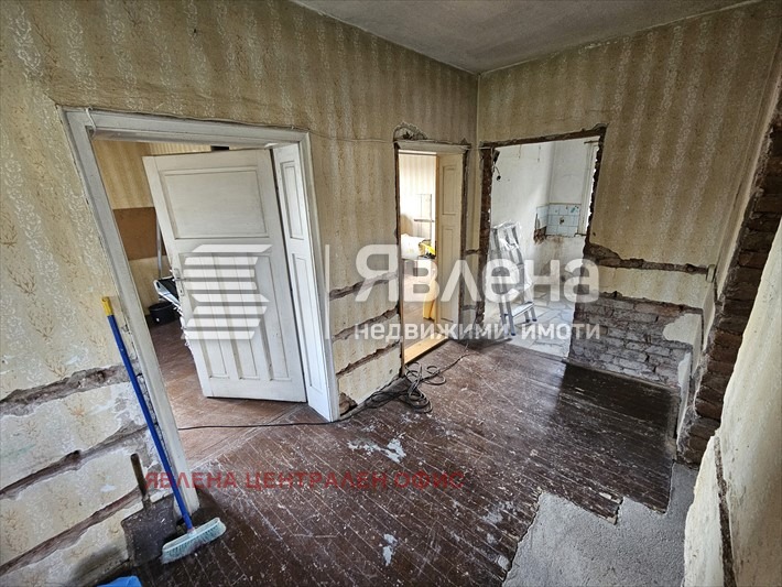 Продава КЪЩА, с. Големо Бучино, област Перник, снимка 5 - Къщи - 56331743
