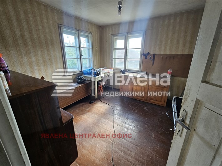 Продава КЪЩА, с. Големо Бучино, област Перник, снимка 8 - Къщи - 56331743