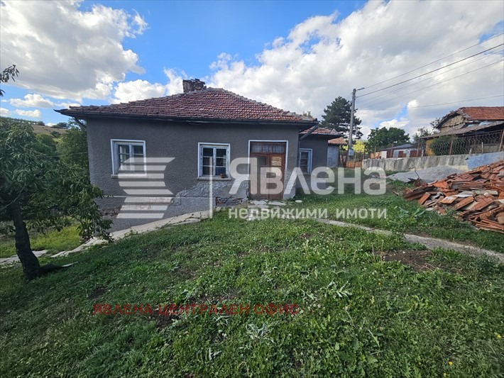 Продава КЪЩА, с. Големо Бучино, област Перник, снимка 3 - Къщи - 56331743