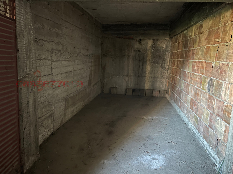 Продава ГАРАЖ, ПАРКОМЯСТО, гр. Габрово, Център, снимка 3 - Гаражи и паркоместа - 53439636