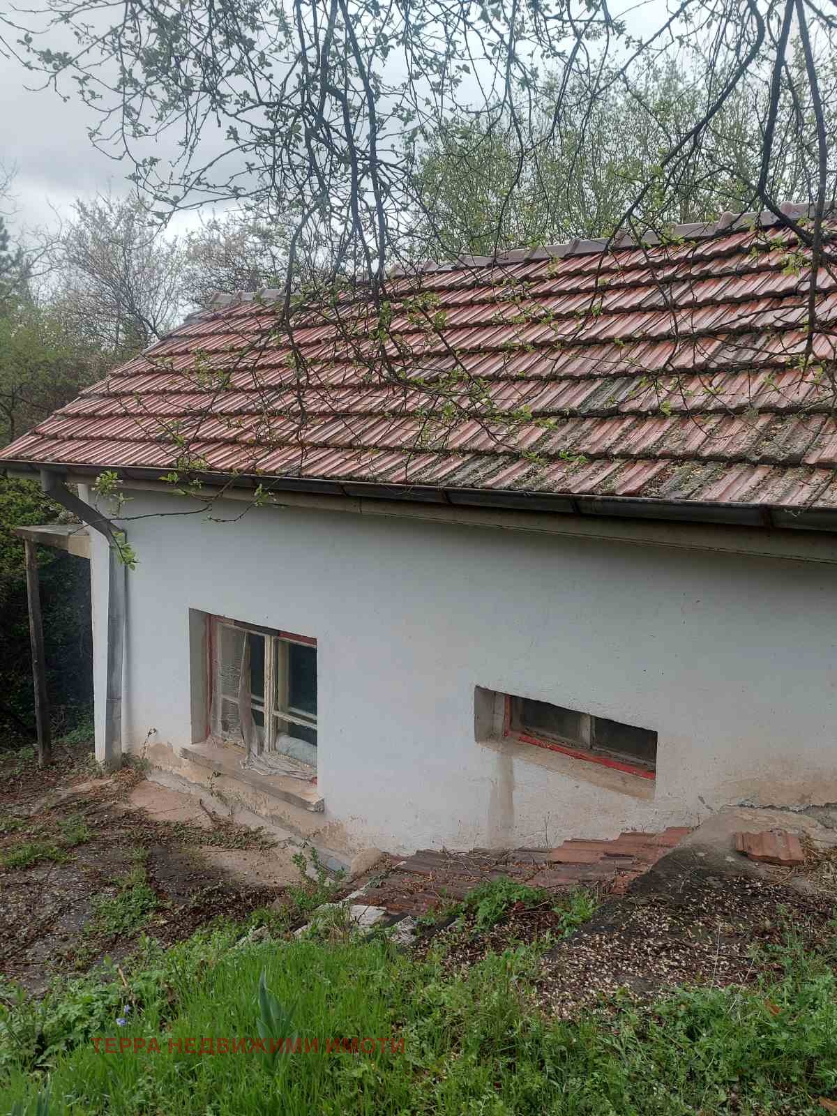 Продава КЪЩА, гр. София, с. Подгумер, снимка 2 - Къщи - 49811365