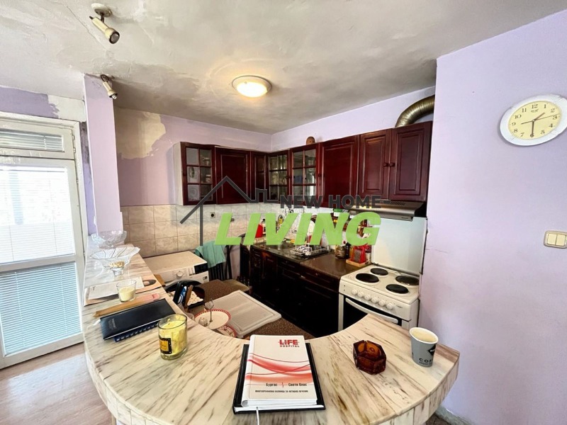 Продава 2-СТАЕН, гр. Бургас, Възраждане, снимка 2 - Апартаменти - 53442061