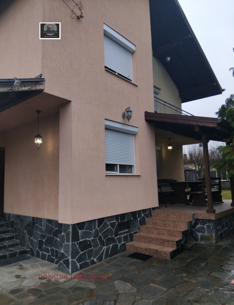 Продава КЪЩА, гр. Дупница, област Кюстендил