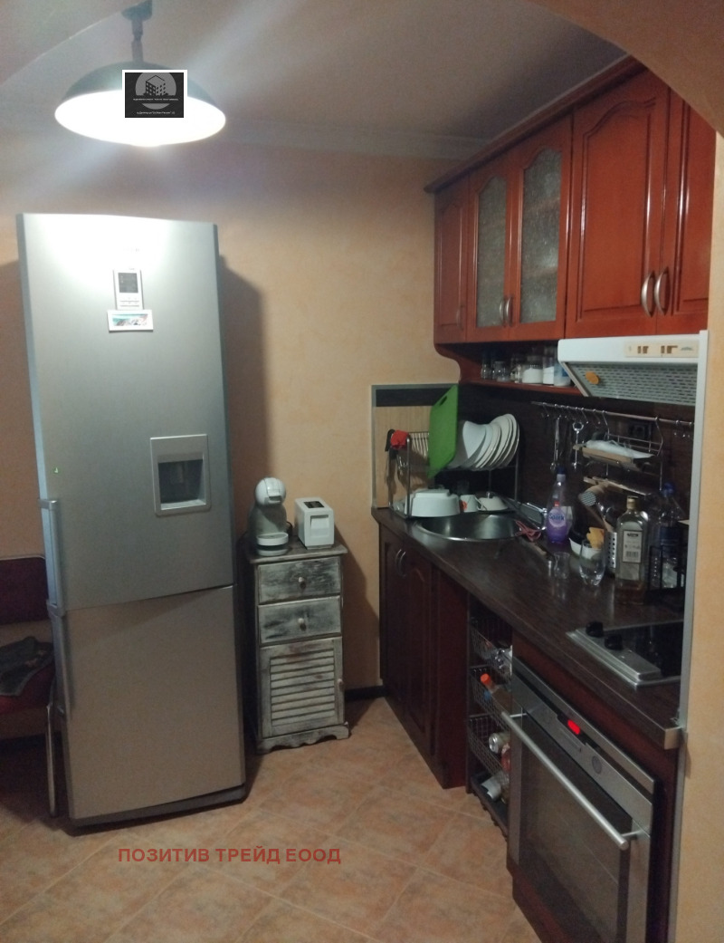 Продава КЪЩА, гр. Дупница, област Кюстендил, снимка 10 - Къщи - 53288124