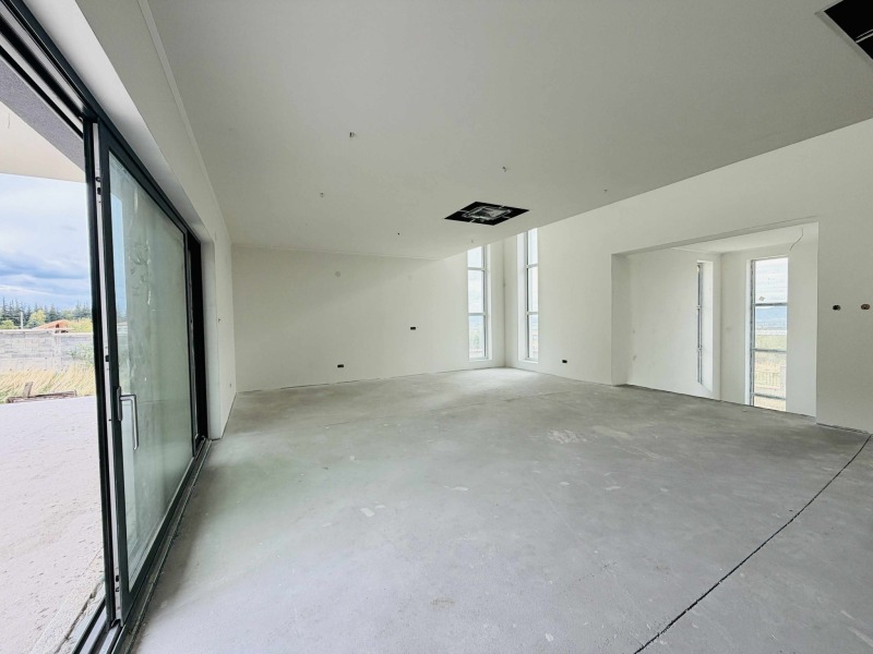 Продава КЪЩА, гр. Карлово, област Пловдив, снимка 6 - Къщи - 52345465