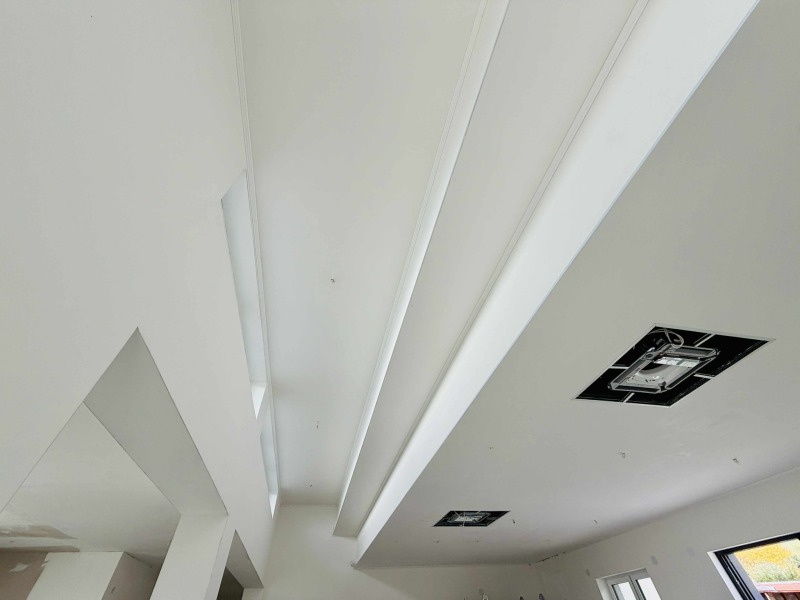 Продава КЪЩА, гр. Карлово, област Пловдив, снимка 8 - Къщи - 52345465