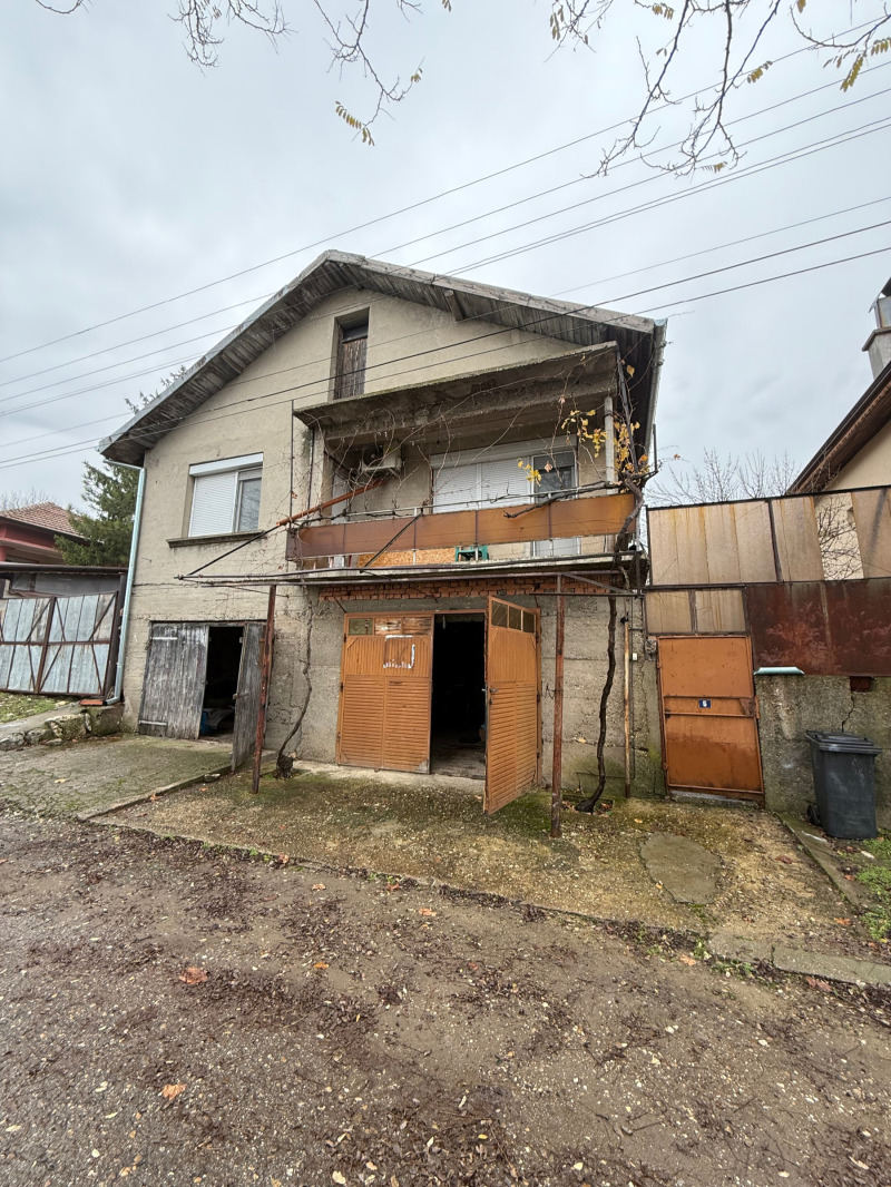 Продава КЪЩА, с. Долно Абланово, област Русе