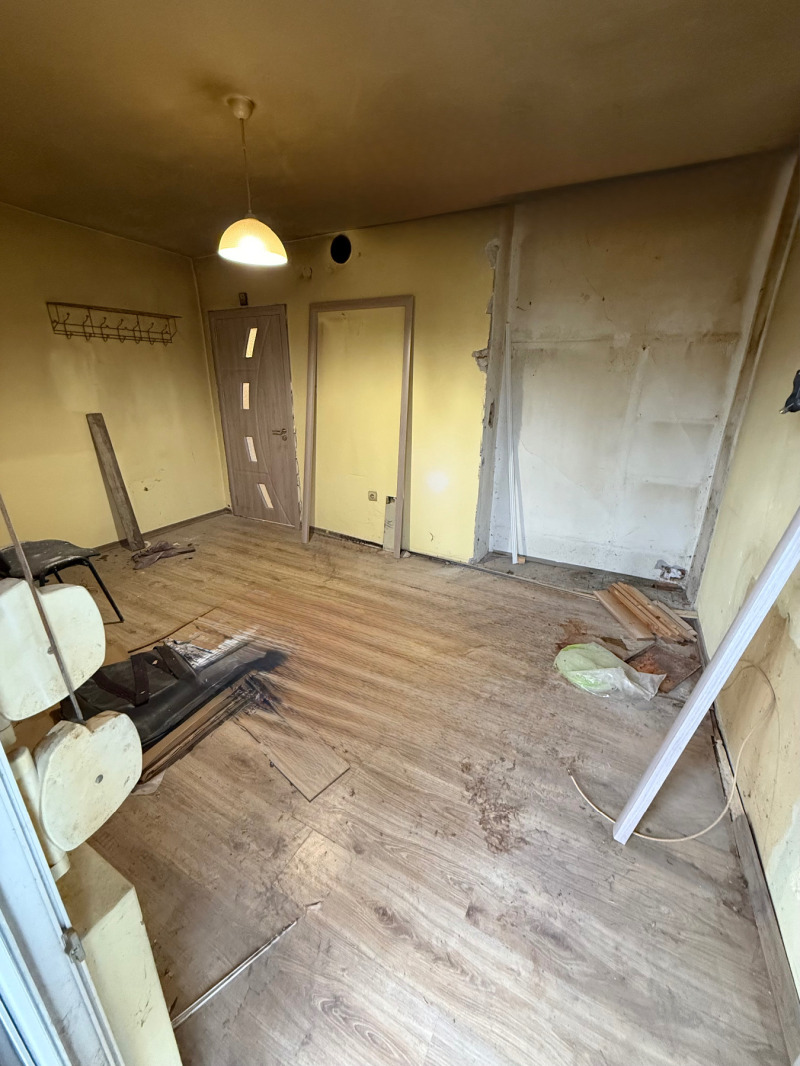 Продава КЪЩА, с. Долно Абланово, област Русе, снимка 7 - Къщи - 52713289