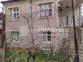 Продажба на имоти в с. Росен, област Бургас - изображение 1 