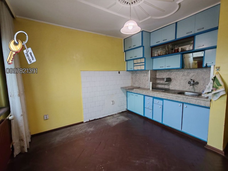 Продава 4-СТАЕН, гр. Плевен, Широк център, снимка 11 - Апартаменти - 52998061