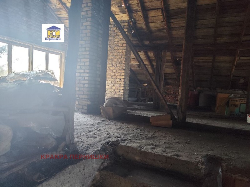 Продава  Къща град Перник , Могиличе , 108 кв.м | 45962679 - изображение [15]