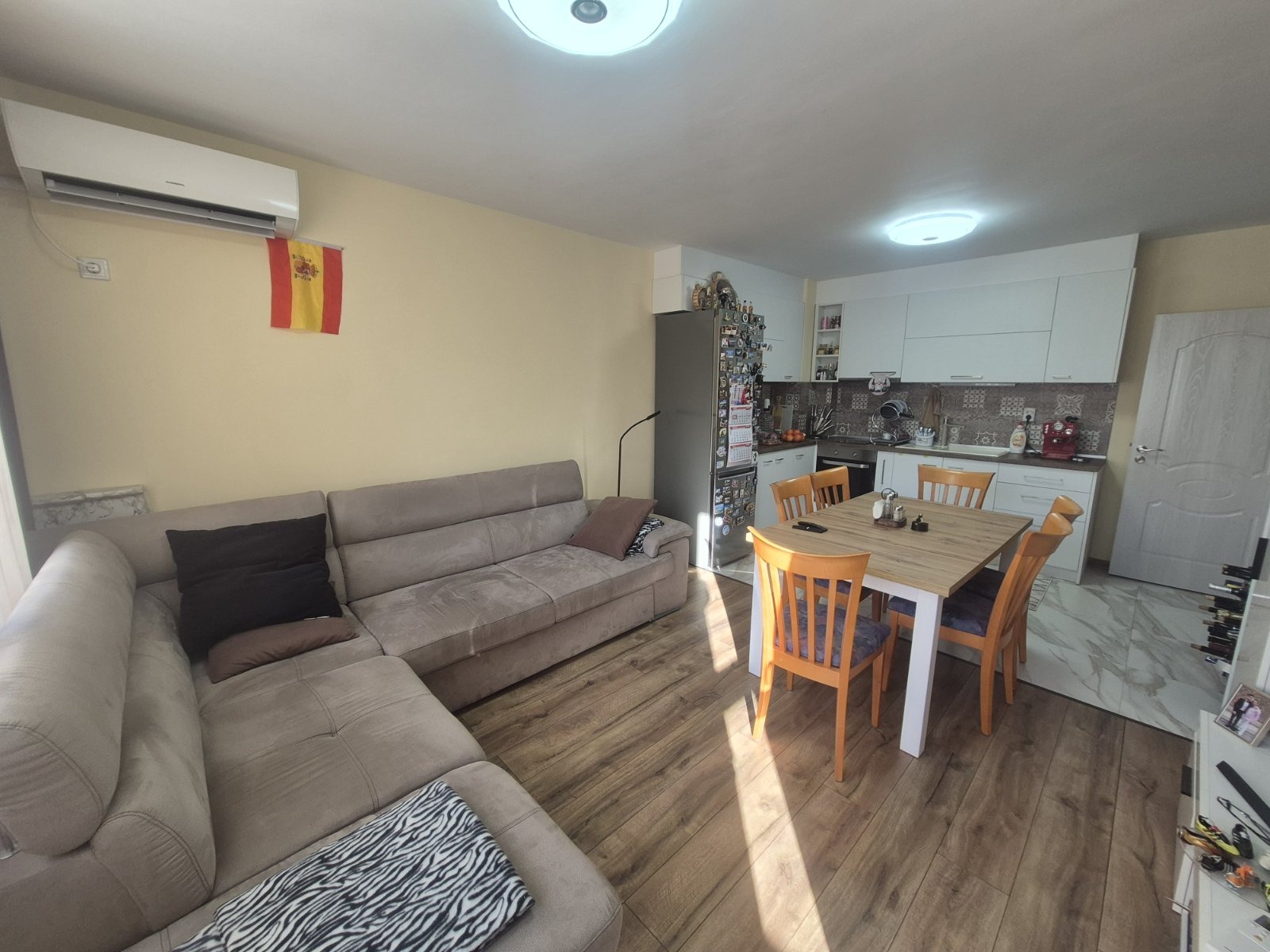 Продава 3-СТАЕН, гр. Плевен, Широк център, снимка 2 - Апартаменти - 56682179
