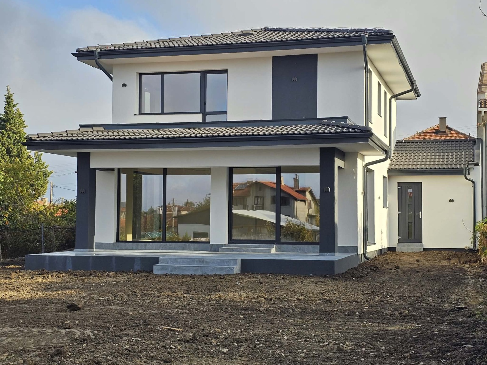 Продава КЪЩА, гр. Бяла, област Варна, снимка 2 - Къщи - 56316002