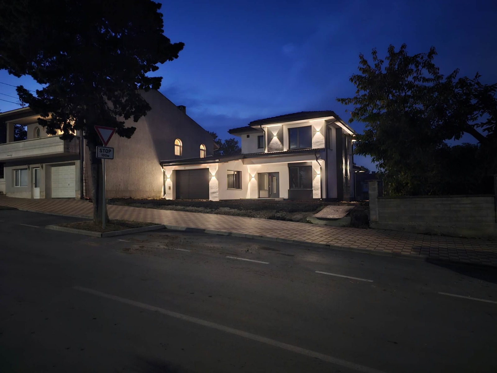 Продава КЪЩА, гр. Бяла, област Варна, снимка 3 - Къщи - 56316002