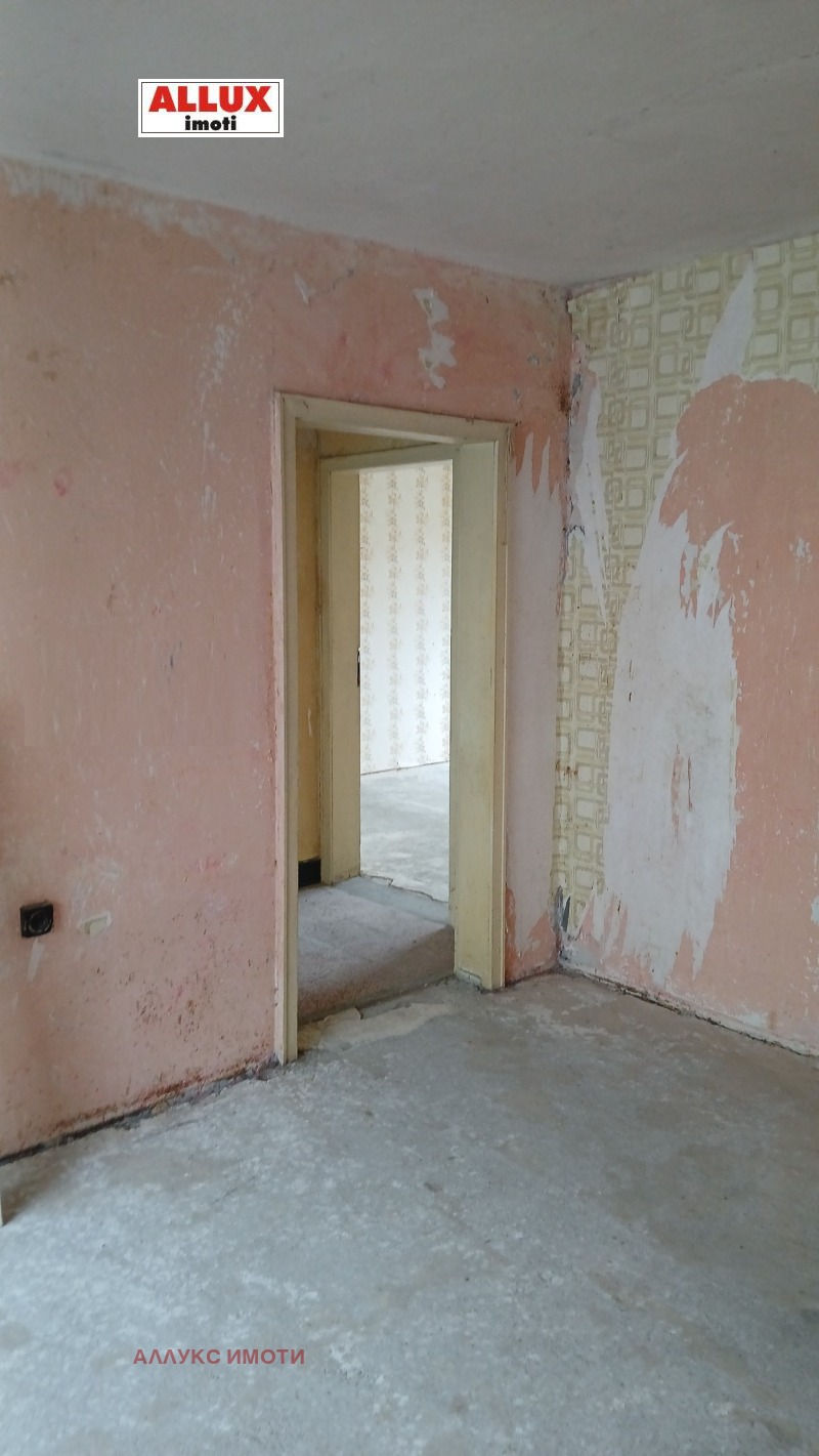 Продава 3-СТАЕН, гр. Русе, Здравец Изток, снимка 4 - Апартаменти - 53018158