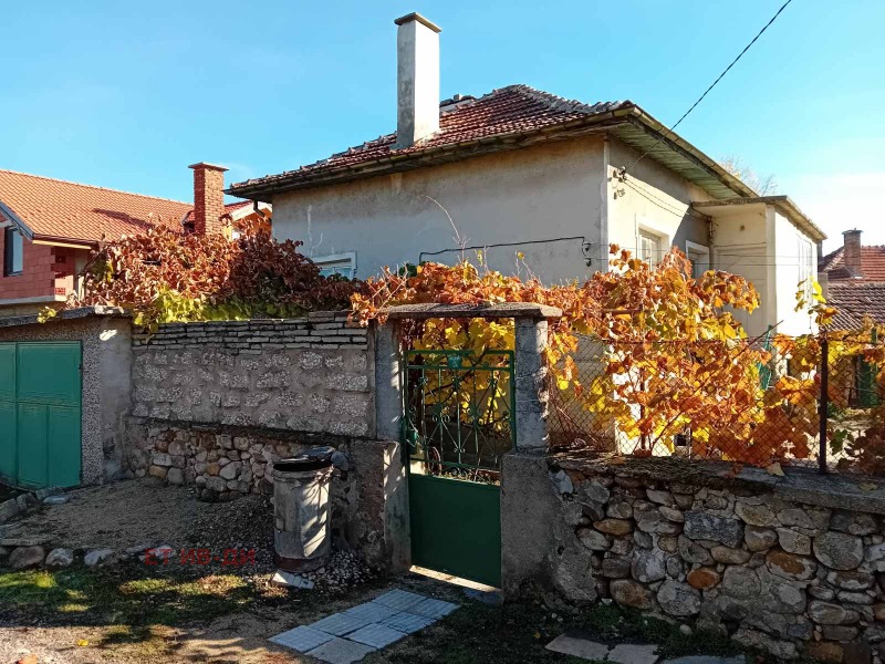 Продава КЪЩА, гр. Костенец, област София област