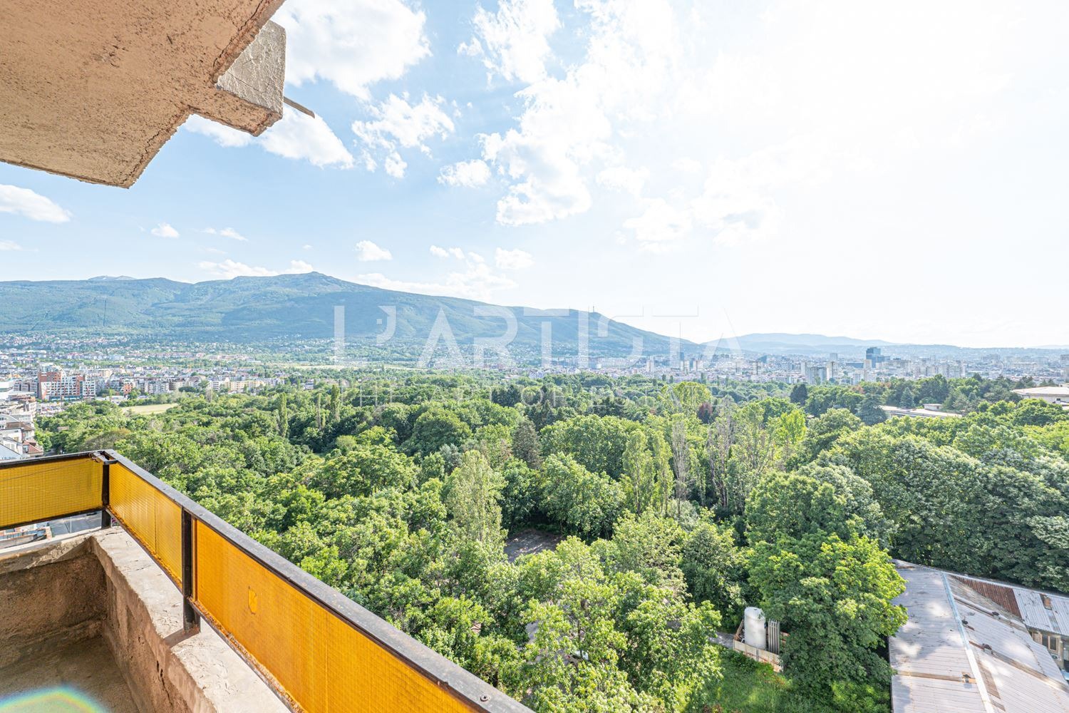 Продава МНОГОСТАЕН, гр. София, Хладилника, снимка 2 - Апартаменти - 55087749