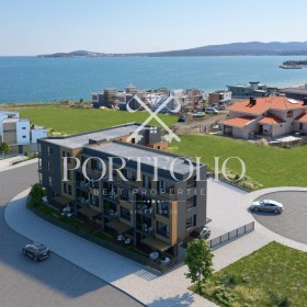 1 dormitor Craimorie, Burgas 1