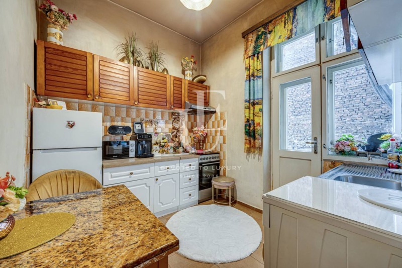 Продава 3-СТАЕН, гр. София, Център, снимка 10 - Апартаменти - 52877652