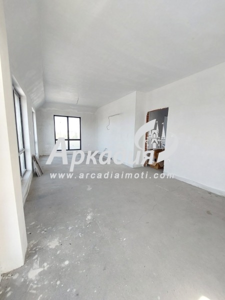 For Sale  3+ bedroom Plovdiv , Hristo Smirnenski , 258 sq.m | 82712791 - image [2]