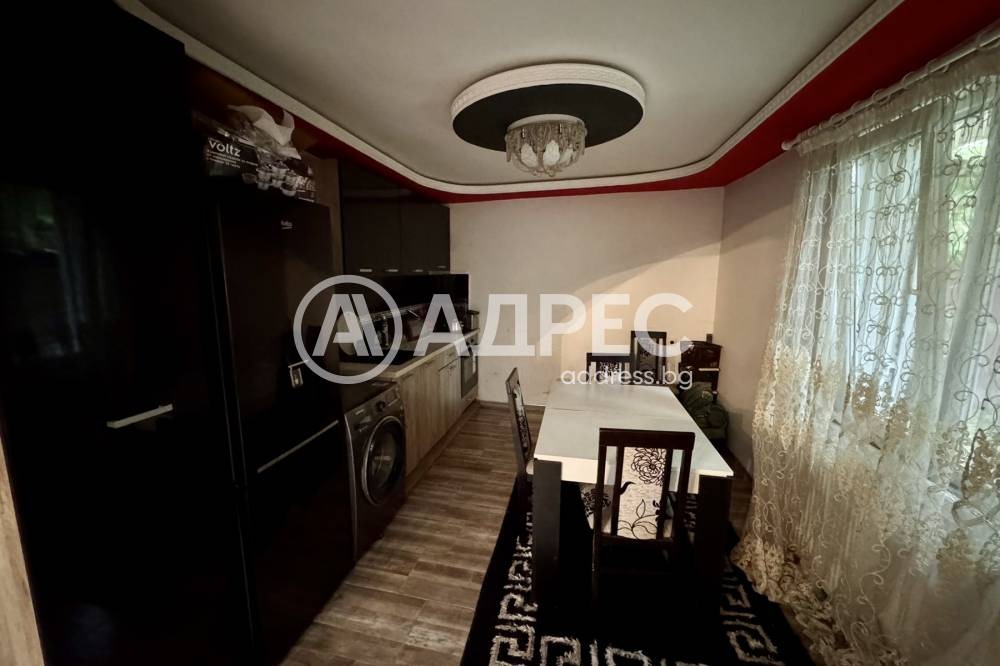 Продава КЪЩА, гр. София, Суходол, снимка 2 - Къщи - 55188945