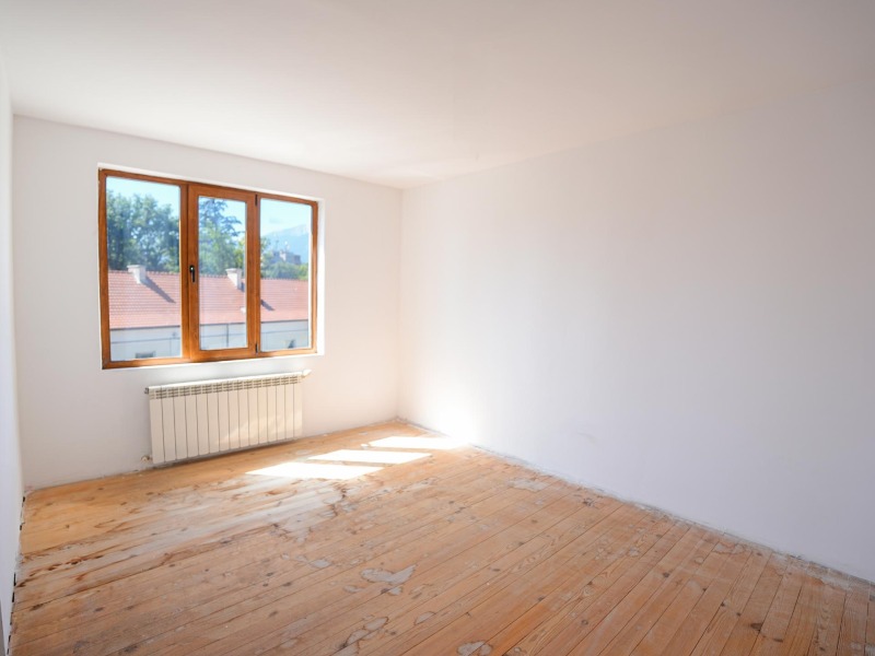 Продава  4-стаен област Благоевград , гр. Разлог , 136 кв.м | 90154550 - изображение [9]