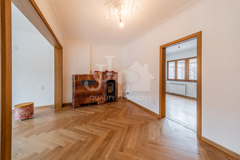 Продава 3-СТАЕН в град София, Център - 100 кв.м / 550 000 € » 1 075 706.50 лв., ДЖЕЙ И ДЖЕЙ КОРПОРЕЙШЪН ООД