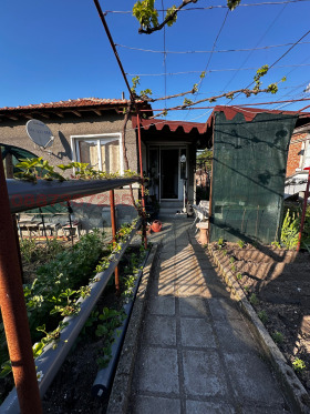 Продава  Къща, гр. Елхово