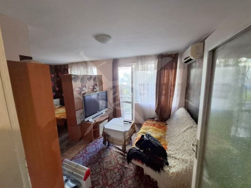 Te koop  Studio Burgas , Vazrazjdane , 55 m² | 49279427