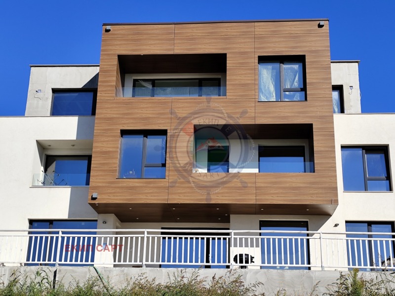 En venta  Casa Varna , m-t Alen mak , 850 metros cuadrados | 79873847