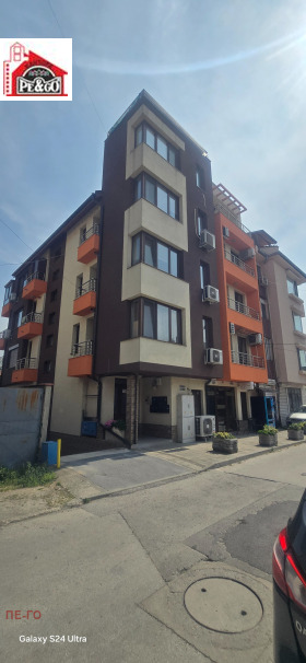 2 quartos Ruski, Pazardjik