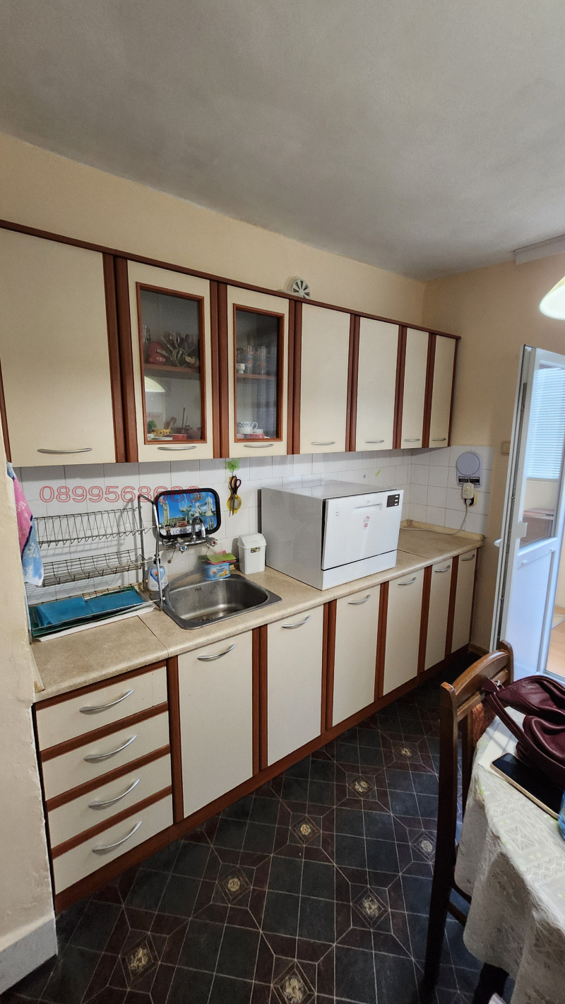 Продава 4-СТАЕН, гр. Нова Загора, област Сливен, снимка 3 - Апартаменти - 52783628