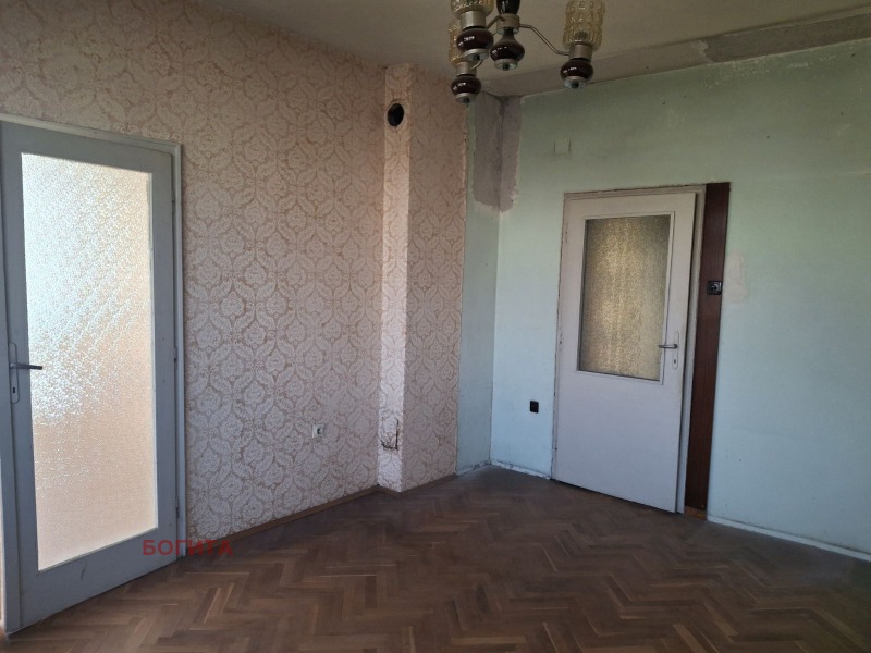 Продава МНОГОСТАЕН, гр. Стара Загора, Център, снимка 4 - Апартаменти - 52575787