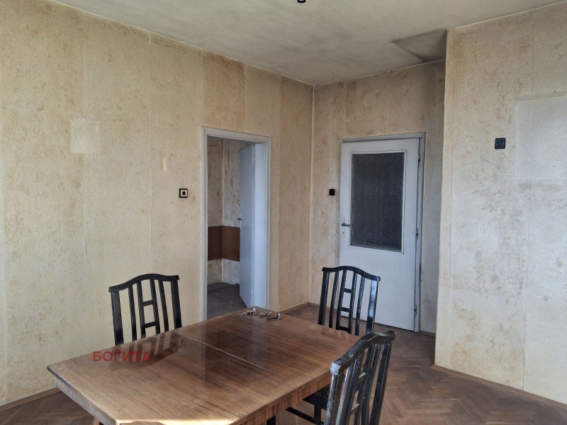 Продава МНОГОСТАЕН, гр. Стара Загора, Център, снимка 2 - Апартаменти - 52575787